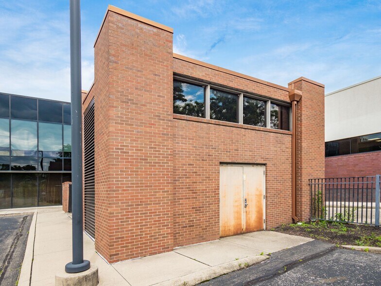 More Photos Of 195 N Grant Ave, Columbus Office For Sale