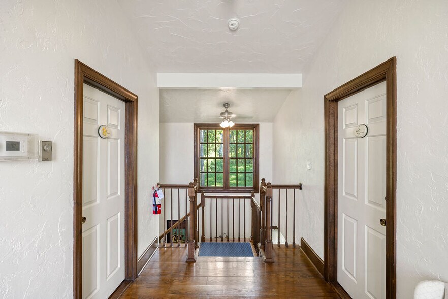 More Photos Of 40 Hospital Rd, Gettysburg Hotel For Sale