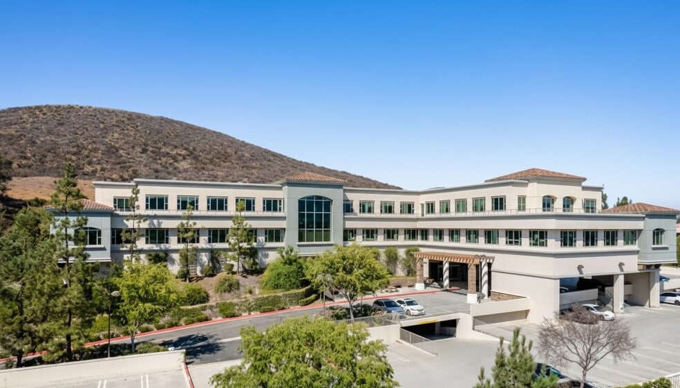 More Photos Of 555 Marin St, Thousand Oaks Office For Sale