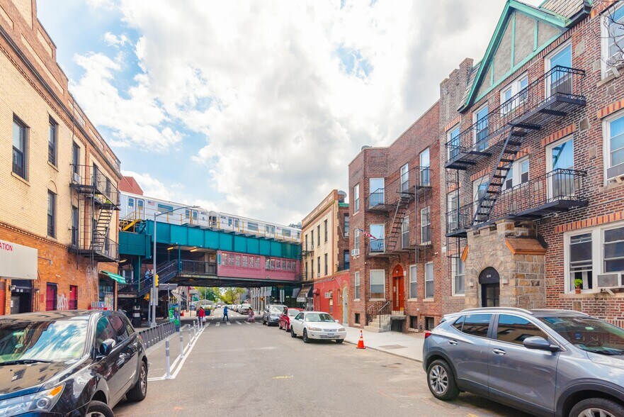 More Photos Of 4132 53rd St, Woodside Apartments For Sale