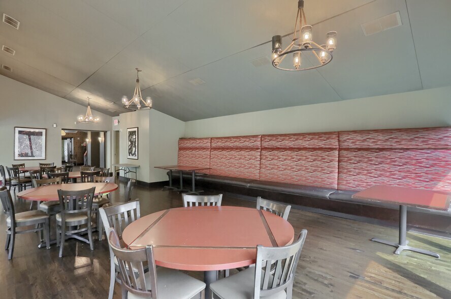 More Photos Of 634 Camp Horne Rd, Pittsburgh General Retail For Sale