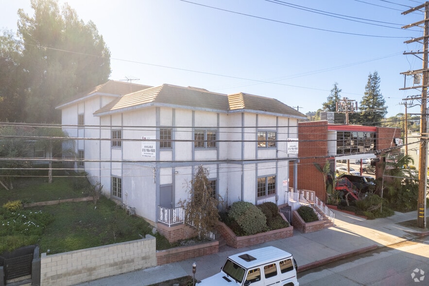 More Photos Of 12750 Ventura Blvd, Studio City Loft Creative Space For Lease