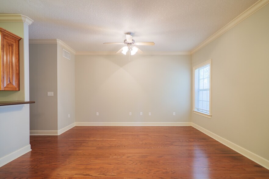 More Photos Of 3400 N Barack Obama Blvd, Valdosta Apartments For Sale
