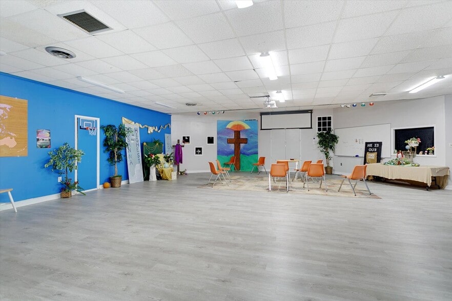 More Photos Of 1228 Todds Ln, Hampton Religious Facility For Sale