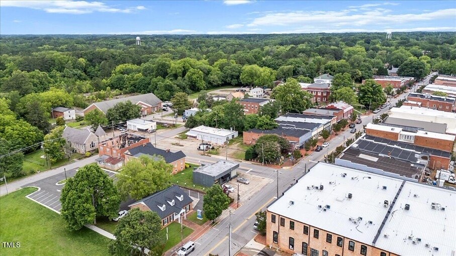 More Photos Of 201 S Main St, Warrenton Office For Sale
