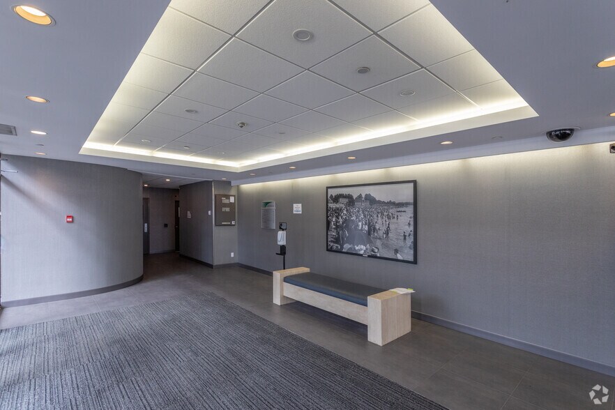 More Photos Of 1401 W 8th Ave, Vancouver Office For Lease