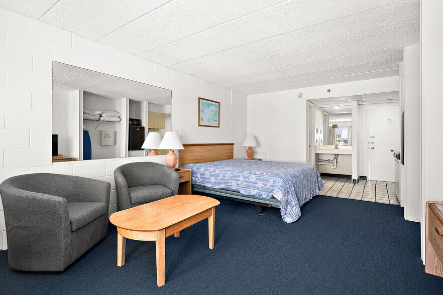 More Photos Of 7500 Coastal Hwy, Ocean City Hotel For Sale