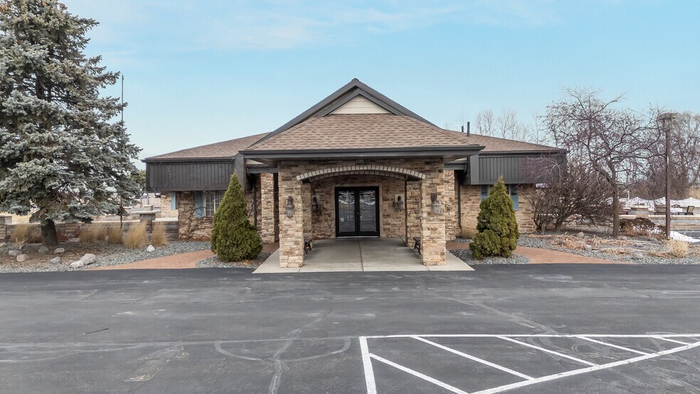 More Photos Of 3177 French Rd, De Pere Restaurant For Sale