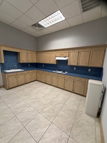 More Photos Of 3543 W US Highway 83, Rio Grande City Office For Lease