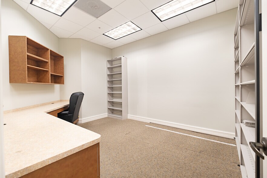 More Photos Of 3021 N Airport Pulling Rd, Naples Office For Sale