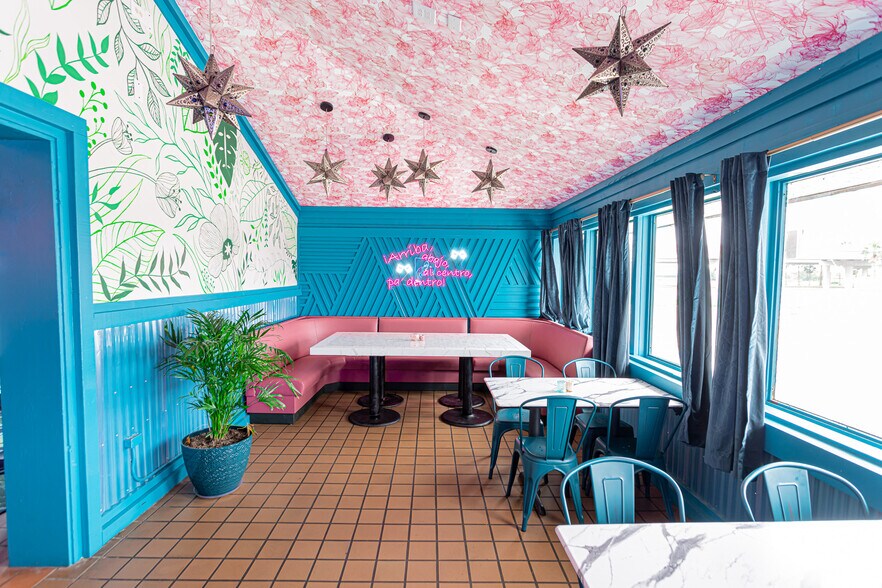 More Photos Of 109 S US Highway 77 Byp, Kingsville Restaurant For Sale
