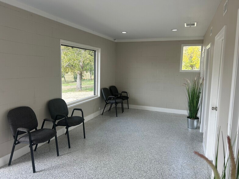 More Photos Of 4326 TX-19, Trinity Marina For Sale