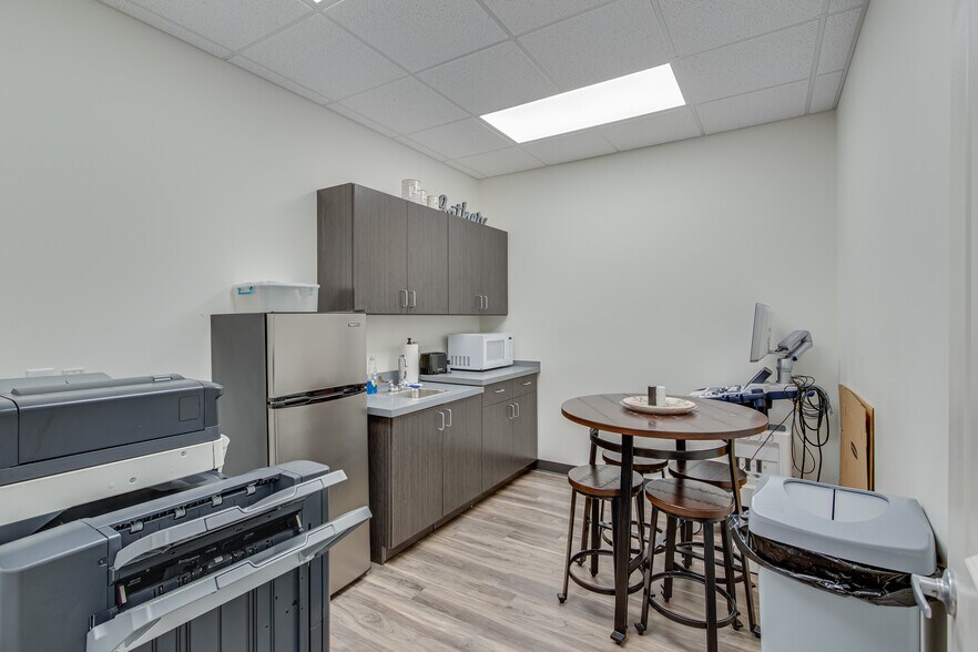 More Photos Of 3632 Southland Dr, Flowery Branch Medical For Sale