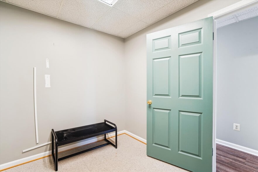 More Photos Of 14333 Laurel Bowie Rd, Laurel Medical For Sale