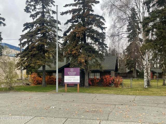 More Photos Of 213 W Fireweed Ln, Anchorage Office For Sale