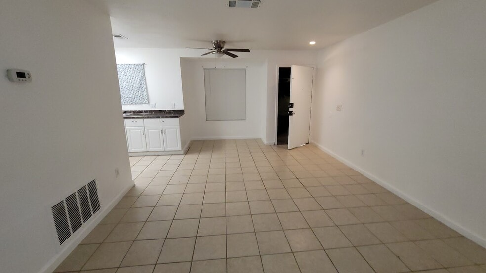 More Photos Of 43965 Towne St, Indio Apartments For Sale