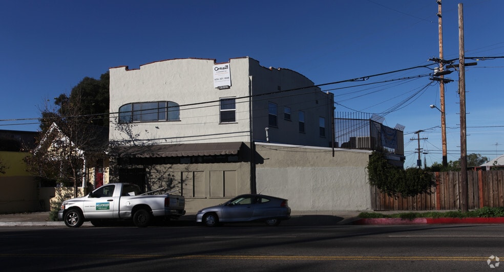 More Photos Of 6375 N Figueroa Blvd, Los Angeles Storefront Retail Residential For Lease