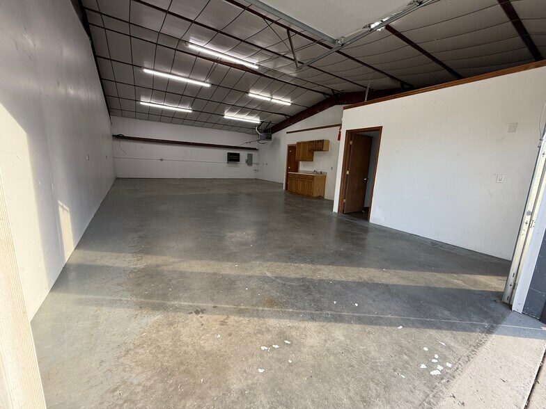 More Photos Of 513 N Link Ln, Fort Collins Warehouse For Lease
