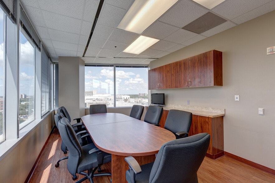 More Photos Of 7501 Fannin St, Houston Medical For Lease