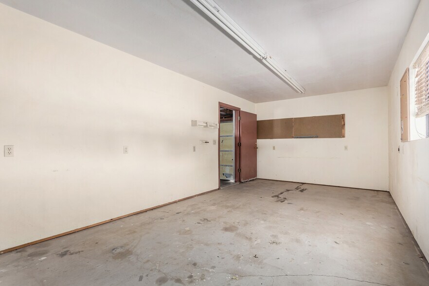 More Photos Of 7425 N Alsup Rd, Litchfield Park Horse Stables For Sale