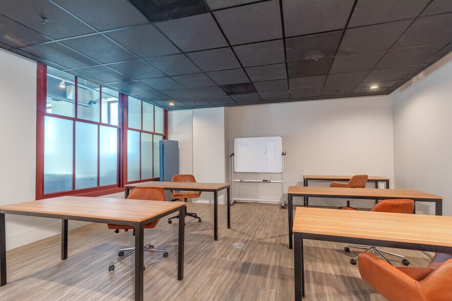 More Photos Of 2650 Locust St, Saint Louis Apartments For Lease