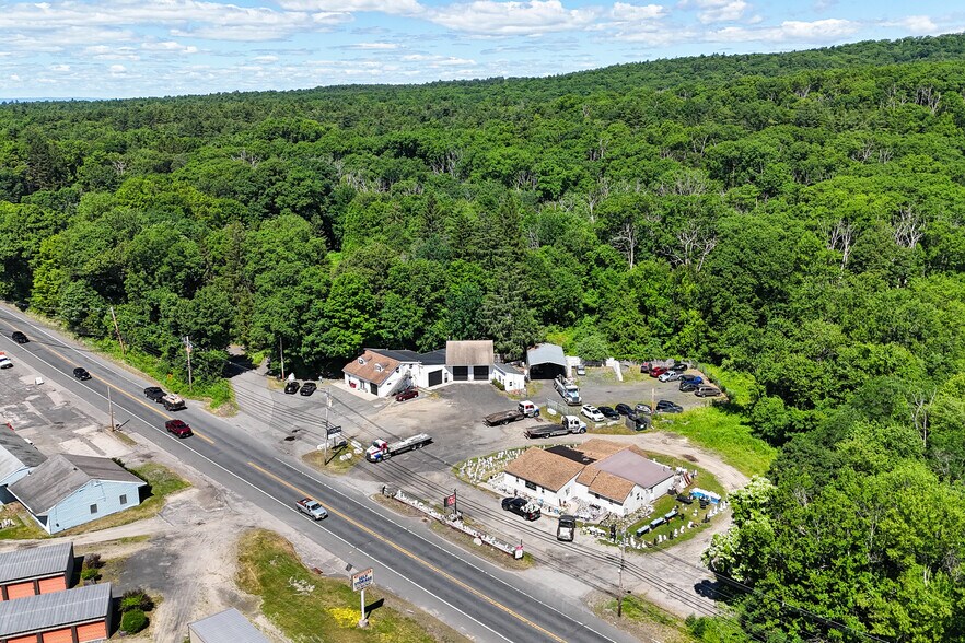 More Photos Of 233 Wilbraham St, Palmer Freestanding For Sale