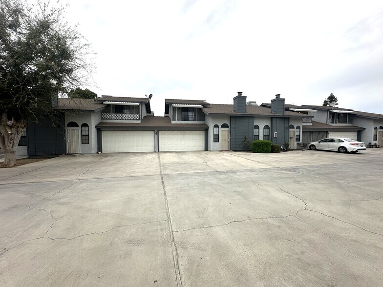 More Photos Of 7717 S Laurelglen Blvd, Bakersfield Apartments For Sale