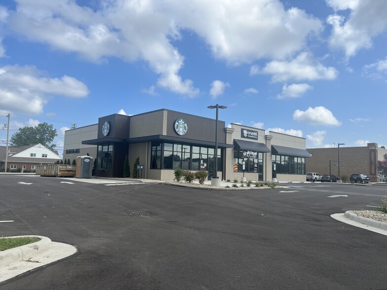 Primary Photo Of 8000 Oak Point Rd, Lorain Storefront For Lease