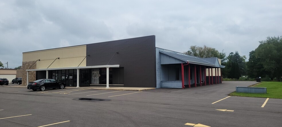 More Photos Of 545 Kenosha Ave, Walworth Freestanding For Lease
