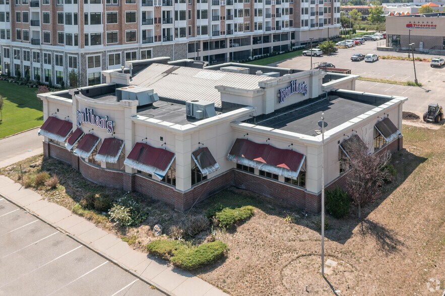 More Photos Of 725 Merrick Ave, Westbury Restaurant For Lease