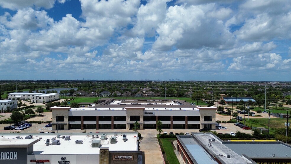 More Photos Of 2941 Broadway Bend Dr, Pearland Office For Lease