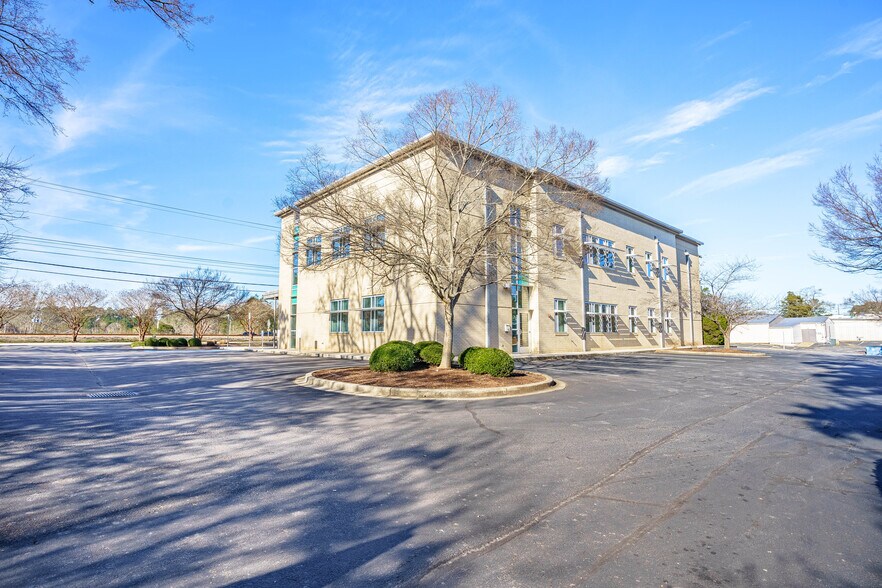 More Photos Of 7464 Woodrow St, Irmo Medical For Sale