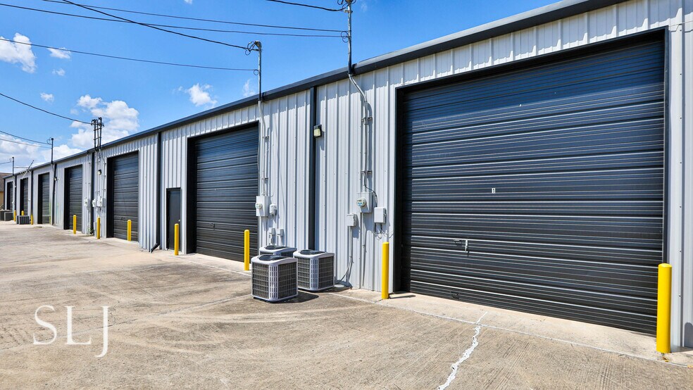 More Photos Of 211 W Jefferson St, Harlingen Warehouse For Sale