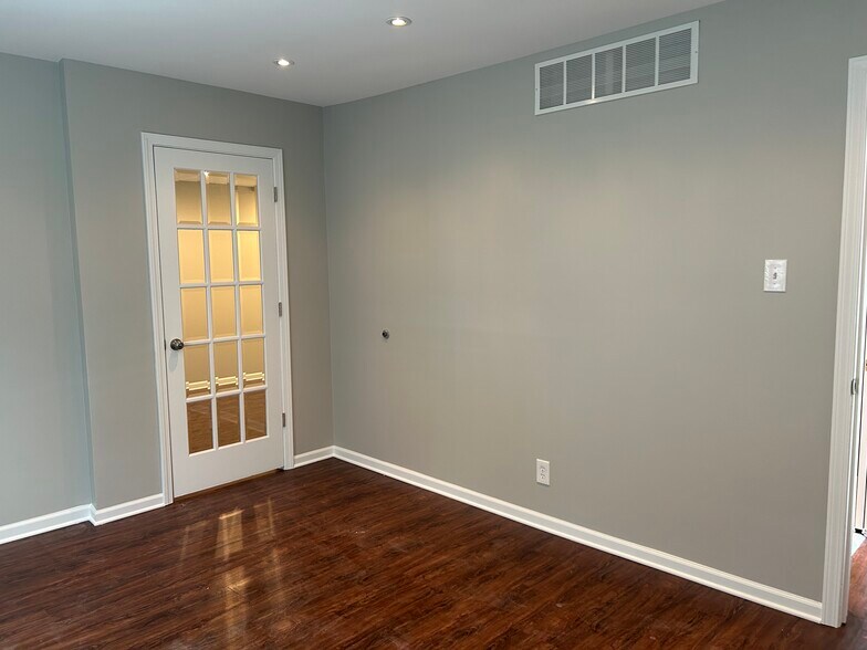 More Photos Of 5681 Broadway, Merrillville Daycare Center For Lease