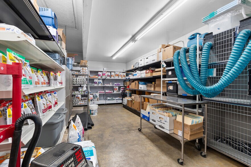 More Photos Of 208 S Washington Blvd, Ogden General Retail For Sale