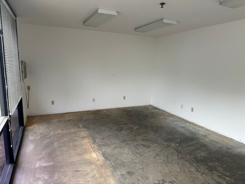 More Photos Of 1070 Horizon Dr, Fairfield Light Distribution For Sale