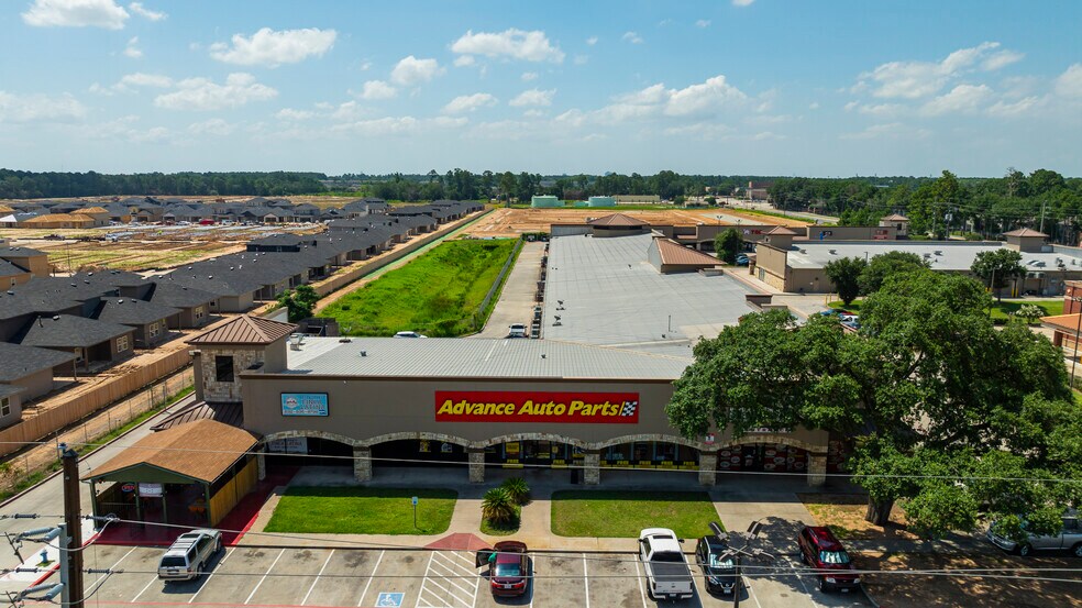 More Photos Of 1319 Cypress Creek Parkway, Houston Storefront For Lease