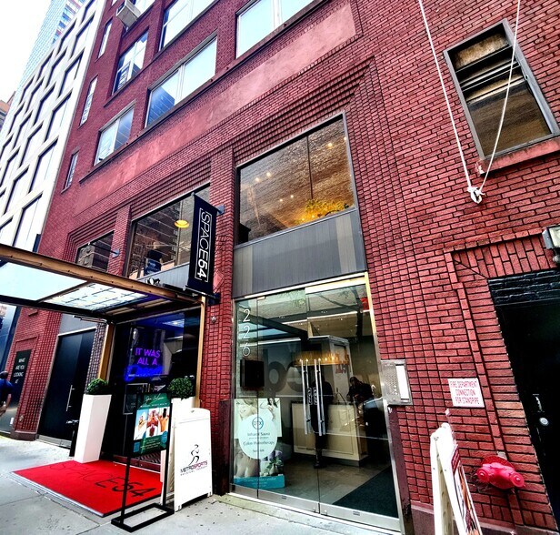 More Photos Of 226 E 54th St, New York Office For Lease