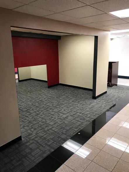 More Photos Of 2601 N 3rd St, Phoenix Medical For Lease