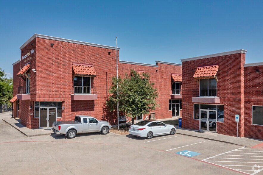 More Photos Of 1802 Industrial Blvd, Colleyville Office For Lease