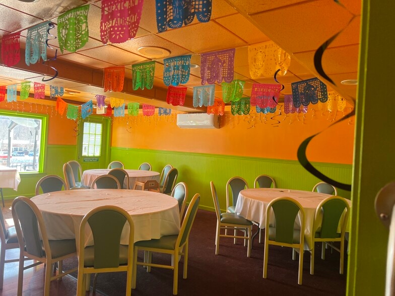 More Photos Of 360 Watertown Rd, Thomaston Restaurant For Sale