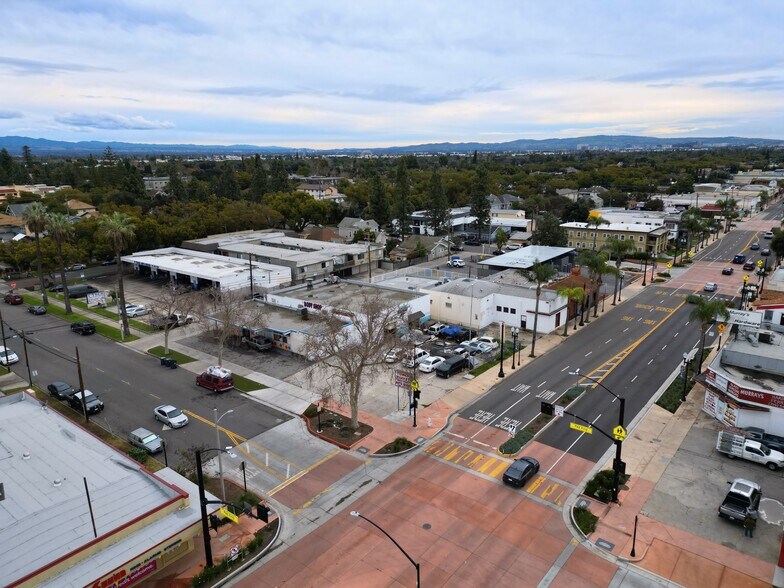 More Photos Of 203-205 S Main St, Santa Ana Freestanding For Sale