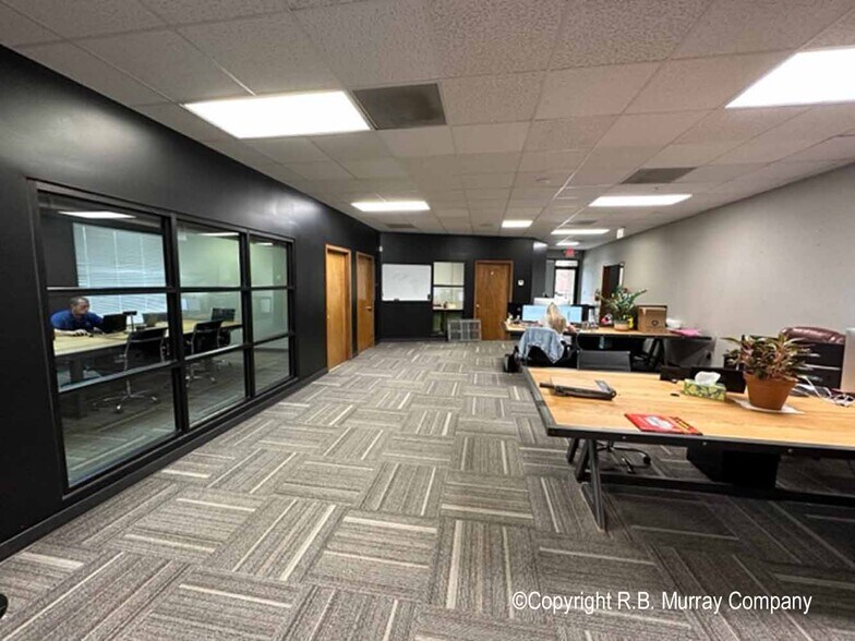 More Photos Of 3524 S Culpepper Cir, Springfield Office For Lease