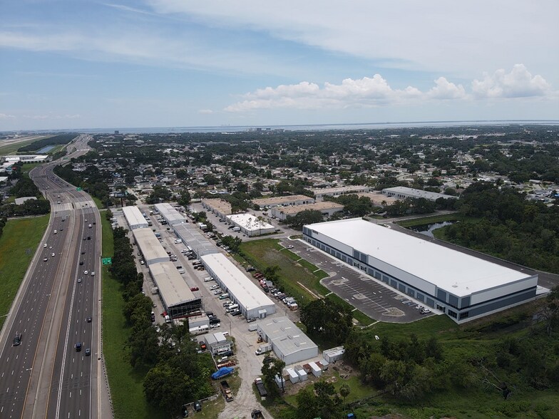 More Photos Of 6111 Johns Rd, Tampa Distribution For Lease