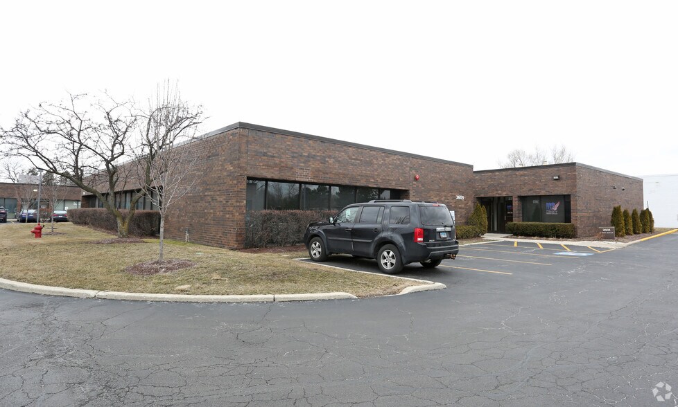 2605 W 22nd St, Oak Brook, IL 60523 Medical Office For Lease
