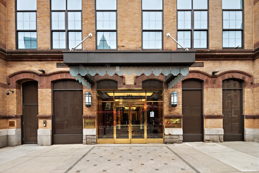 More Photos Of 351 E 51st St, New York Apartments For Lease