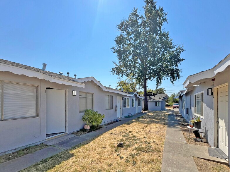 More Photos Of 1705 Kenwood St, Sacramento Apartments For Sale