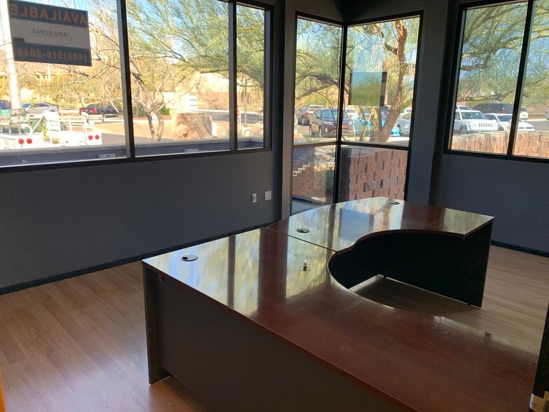 More Photos Of 10643 N Frank Lloyd Wright Blvd, Scottsdale Office For Sale