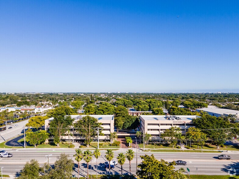 More Photos Of 300 Lock Rd, Deerfield Beach Unknown For Lease