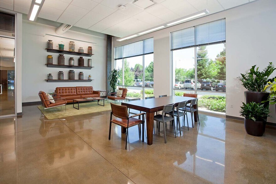 More Photos Of 2000-2100 S McDowell Boulevard Ext, Petaluma Office For Lease